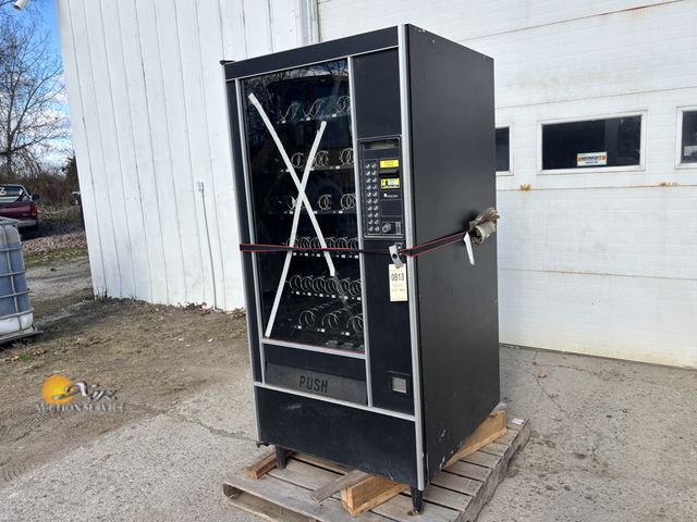 Lot 83-0813 - Snack Vending Machine