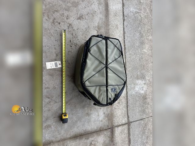 Lot 83-0089 - Cooler/Gear Bag