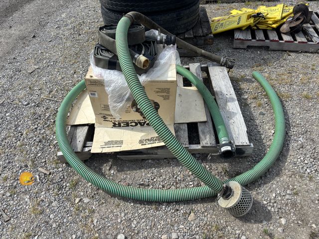 Lot 83-1023 - Pacer 5HP Briggs and Stratton Pump with Hose