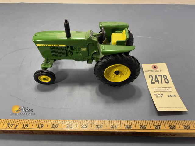 Lot 83-2478 - John Deere 1992 Special Edition 3010 Diesel Toy Tractor
