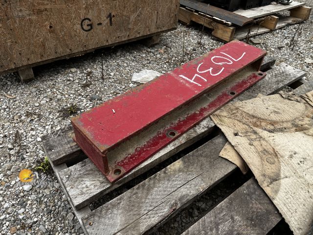 Lot 83-7034 - Weight Bracket
