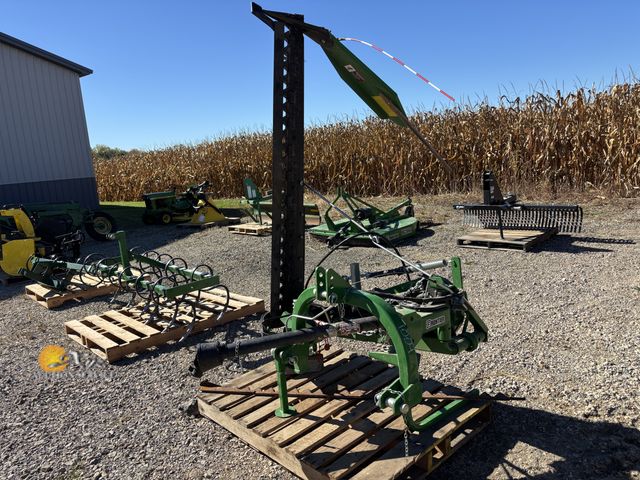 Lot 83-1009 - Frontier 3PT Sickle Bar Mower