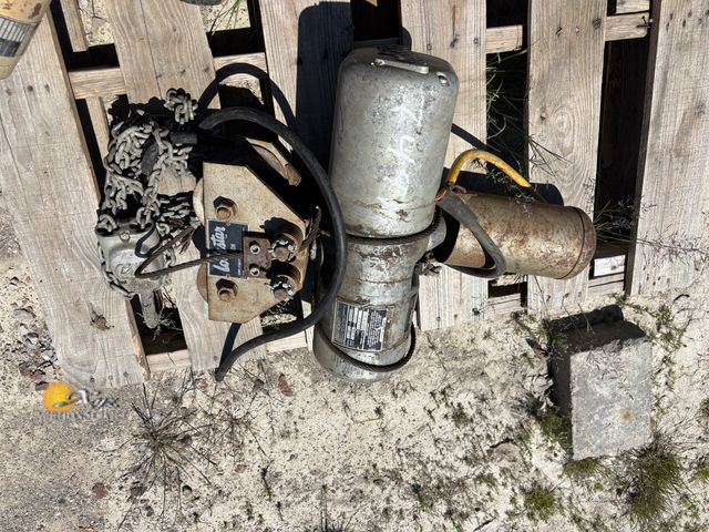 Lot 83-7491 - CM Hoist 1/2 Ton
