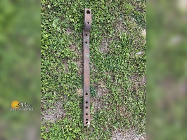 Lot 83-1043 - John Deere Drawbar