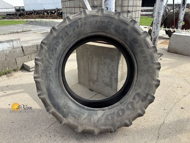 Lot 83-1022 - One GoodYear 540/65 R34 Tire