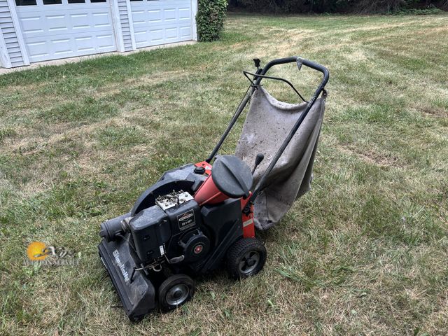 Lot 83-0813 - Simplicity Walk-Behind Chipper/Vac Model 1692373
