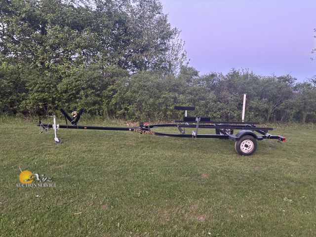 Lot 83-1002 - HaulRite Boat Trailer
