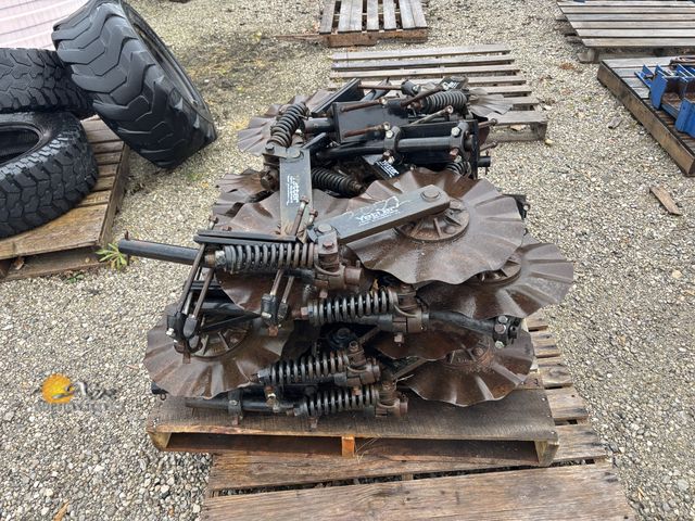 Lot 83-1009 - Eighteen Yetter Coulters