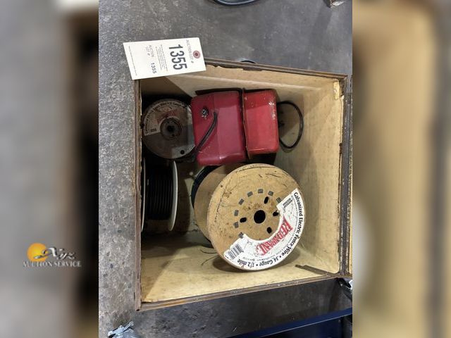 Lot 83-1355 - Box of Hotwire Fence and Two Fencers (TSC and Mark 8)