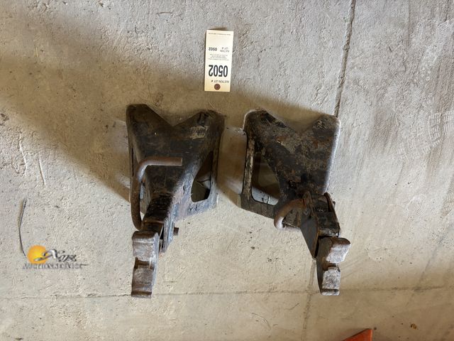 Lot 83-0502 - Pair of Jack Stands