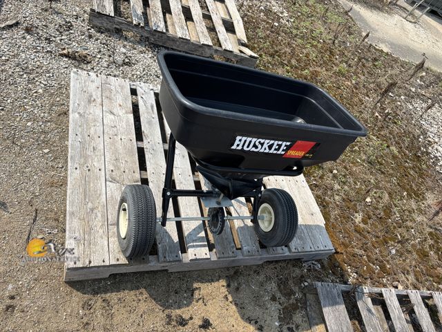 Lot 83-1022 - Huskee Spreader 100lb