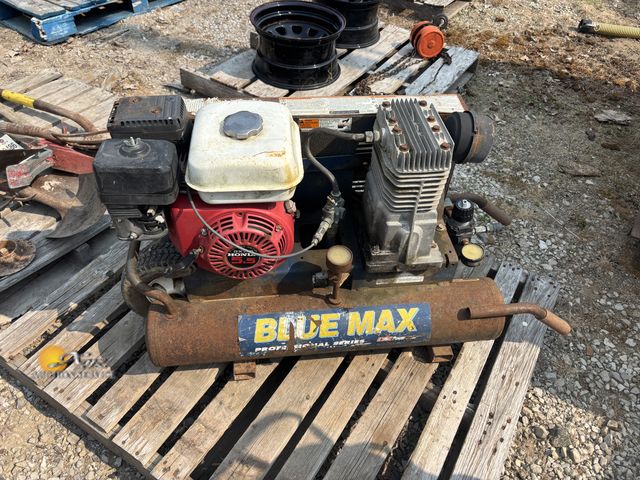Lot 83-1047 - Bluemax Pro Series Gas Air Compressor 5.5 Honda
