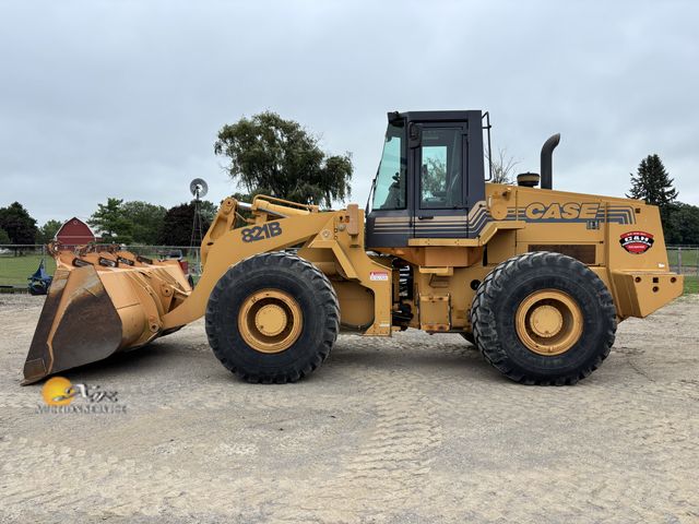 Lot 83-1007 - 1998 Case 821B 4 Yard Wheel Loader