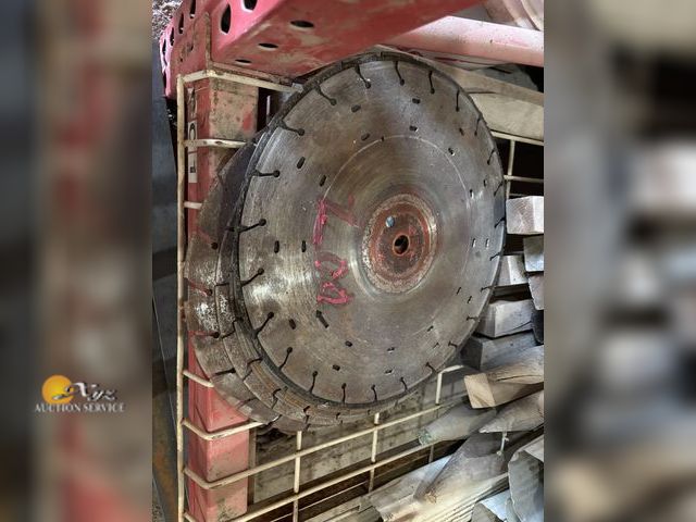 Lot 83-200 - Lot of Blades