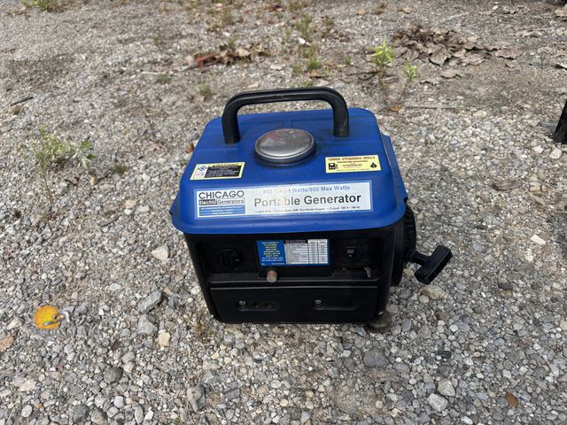 Lot 83-2021 - 800-watt Generator