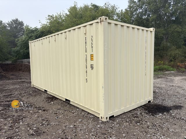 Lot 83-2101 - 20ft Shipping Container