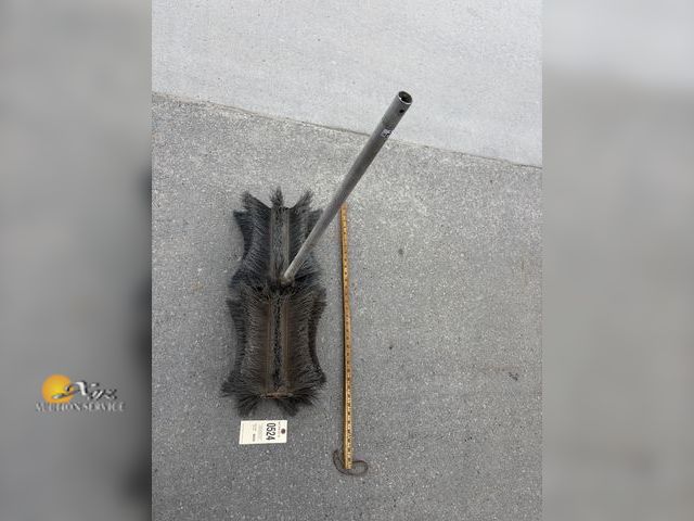 Lot 83-0524 - Sweep Attachment
