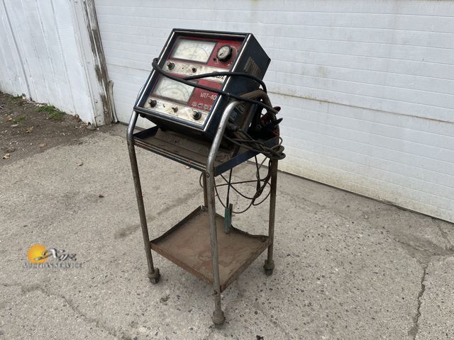 Lot 83-9101 - Sun Vat-40 Volt/Amp Tester