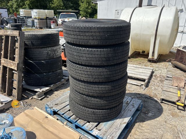 Lot 83-4008 - Six Michelin LT235/80R18 Load Range E Tires