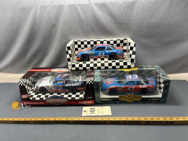 Lot 83-1459 - 1/12th Scale Nascar Collection