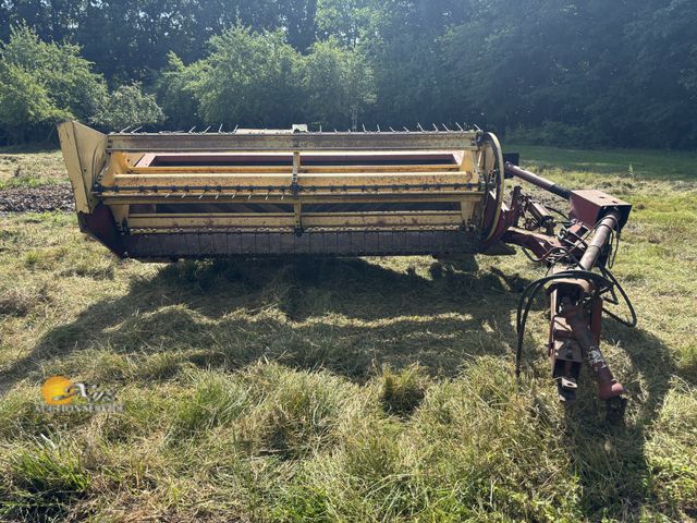 Lot 83-1001 - New Holland 479 Haybine