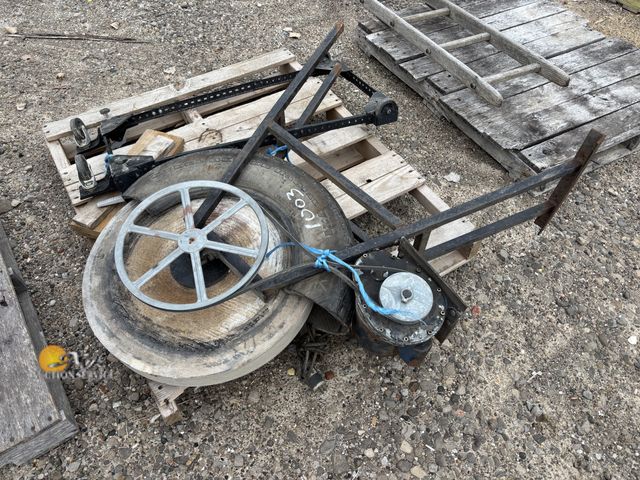 Lot 83-1003 - Stone Wheel with Gear Reducer Motor and Stand