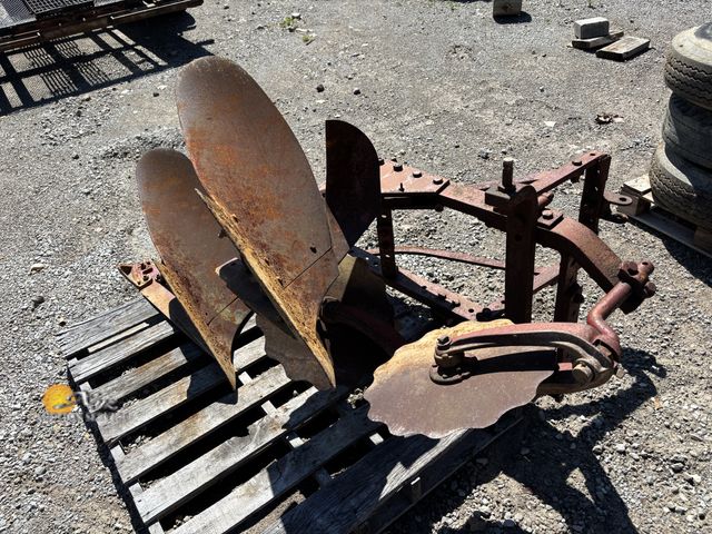 Lot 83-1040 - Two Bottom Plow
