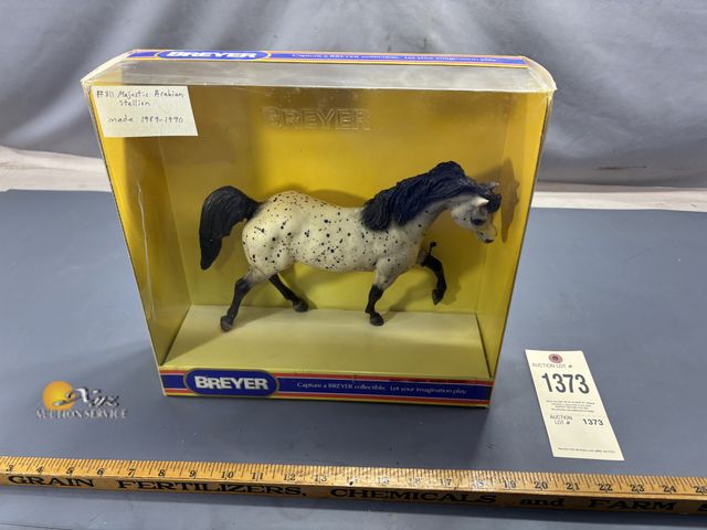 Lot 83-1373 - Breyer No. 811 Majestic Arabian Stallion in Original Box