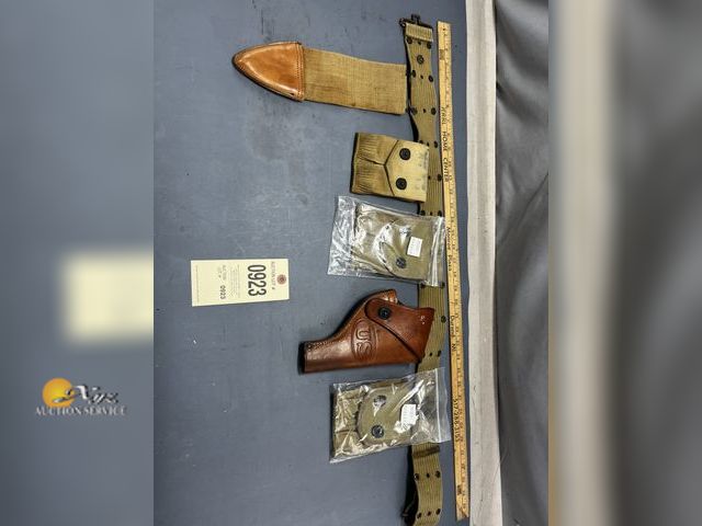 Lot 83-923 - Military Utility Belt