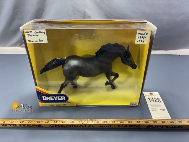 Lot 83-1428 - Breyer No. 879 Rumbling Thunder New in Original Box