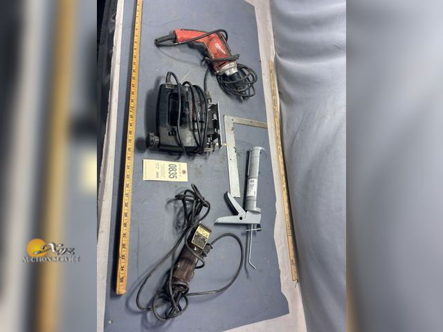 Lot 83-0835 - Lot of Tools