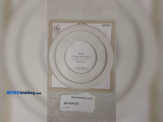 Lot 88-484558 - 8-in Ceiling medallion