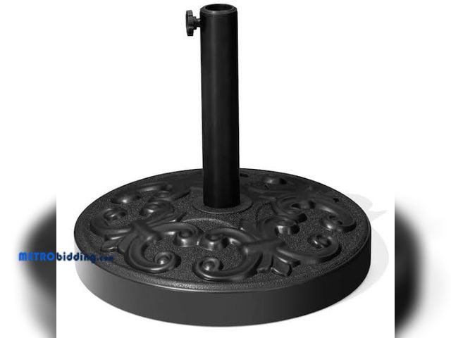 Lot 88-494338 - Crestlive Products 45 lbs. Round Cement Patio Umbrella Base Weather