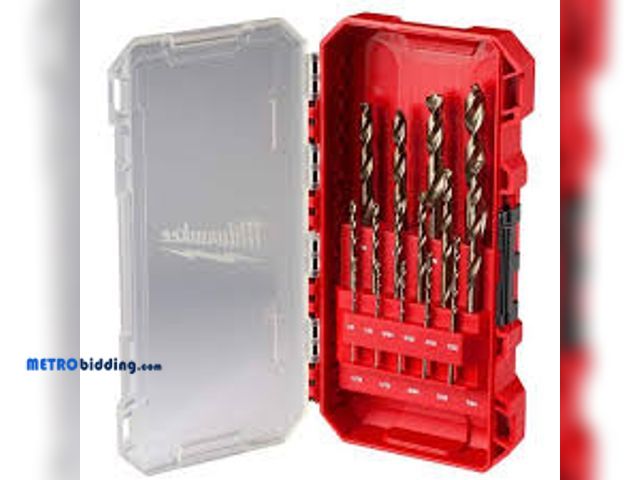 Lot 88-480117 - Milwaukee Cobalt Red Helix Drill Bit Set for Drill Drivers (15-Piece)