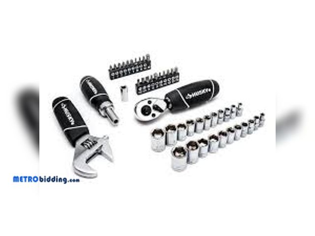 Lot 88-491804 - Husky 1/4 in. and 3/8 in. and Socket Set (45-Piece) H46PCSTS