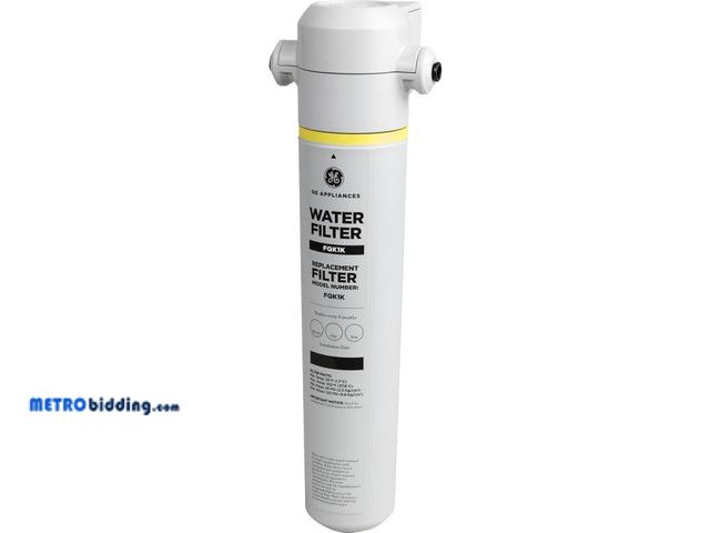 Lot 88-482341 - GE Retail Parts, GERAN GXRLQK GE in-Line Water Filtration System for Refrigerators or Icemakers, 1 C...