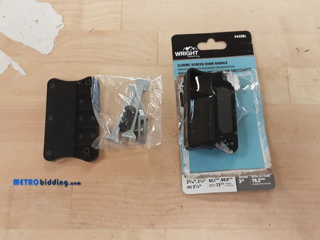 Lot 88-482489 - WRIGHT PRODUCTS 3-in Plastic Handleset in the Sliding Screen Door Handles