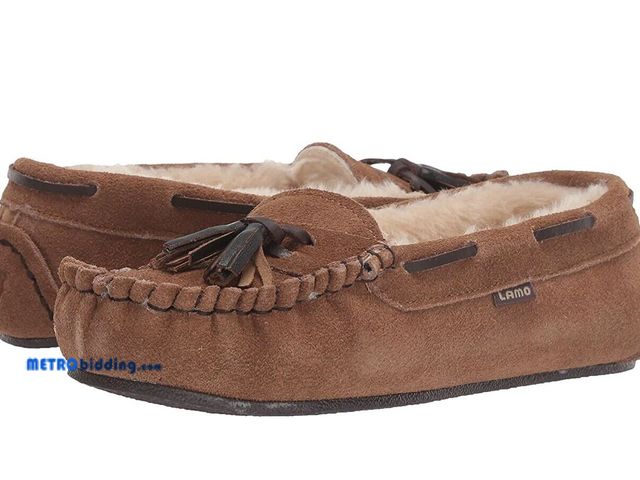 Lot 88-496744 - Cat &amp; Jack Kids Boys Lionel Moccasin Slippers  Chestnut Brown 2, Size 11