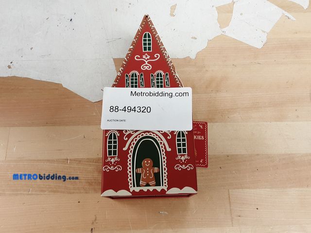 Lot 88-494320 - KOHL'S AYC Naturals Cookie Sugar Gingerbread House Tin