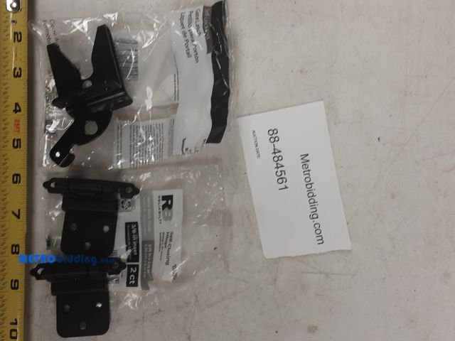 Lot 88-484561 - Gate hardware
Latch and (2) self hinges