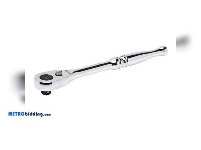 Lot 88-492427 - Husky 3/8 in. Full Polish 72 Tooth Ratchet H38FPRAT