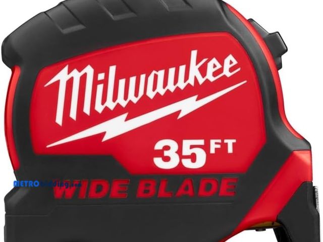 Lot 88-493924 - Milwaukee 48-22-0235 Premium Wide Blade Tape Measure 35 Feet