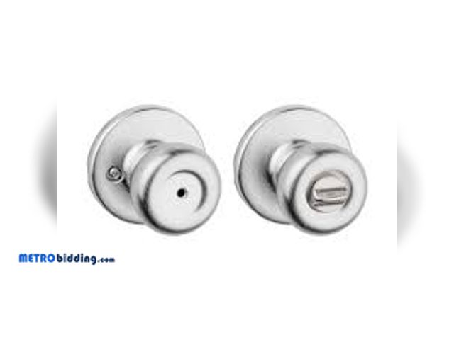 Lot 88-480091 - Kwikset Tylo Satin Chrome Bed/Bath Door Knob with Lock 300T 26D CP V1