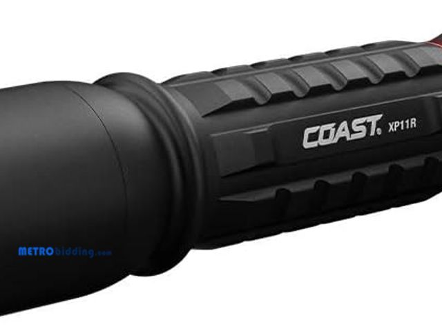 Lot 88-482587 - Coast XP11R 2100 Lumen USB-C Rechargeable LED Flashlight with Slide Focus and Pure Beam Focusing Opt...