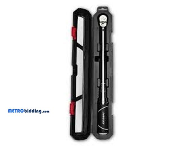 Lot 88-492698 - Husky 3/8 in. Drive Torque Wrench 20 ft./lbs. to 100 ft./lbs. H3DTWA