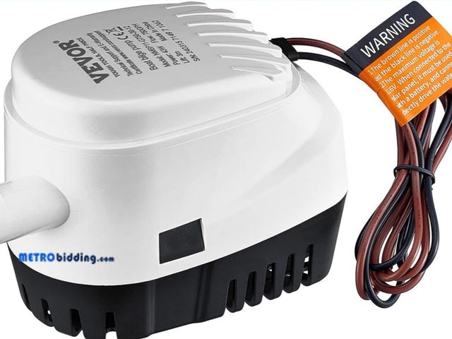 Lot 88-483142 - VEVOR Submersible Pump, 750GPH 12V Electric with Float Switch, 0.7" Outlet, Marine Bilge Pump for Bo...