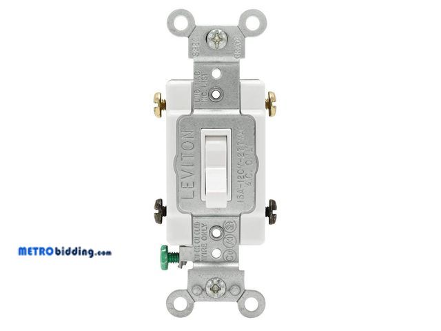 Lot 88-482495 - Leviton Heavy Duty 15/20A 4-Way Switch