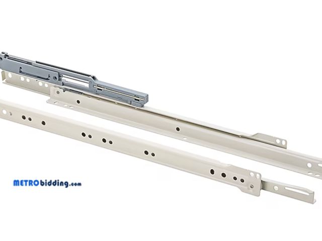 Lot 88-482541 - RELIABILT 22-in 3/4 Extension Soft Close Bottom Mount White Drawer Slide 1-Pair
