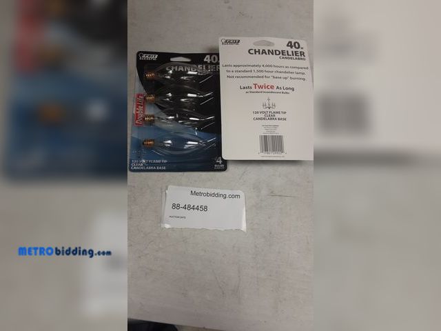 Lot 88-484458 - (2) 4 pack chandelier bulbs 40w