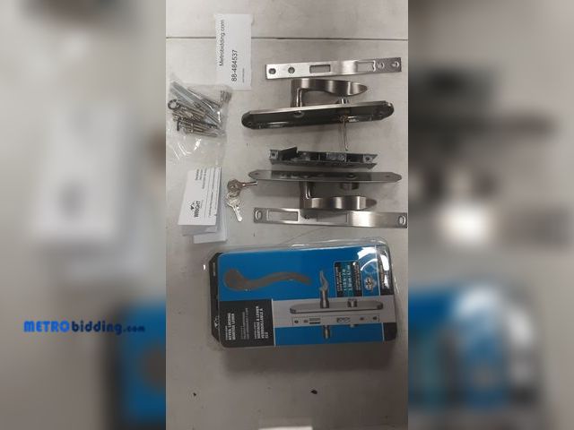 Lot 88-484537 - Wright storm door handle
Keyed, locking mortise lever
Satin nickel finish
Open package includes 2 wo...